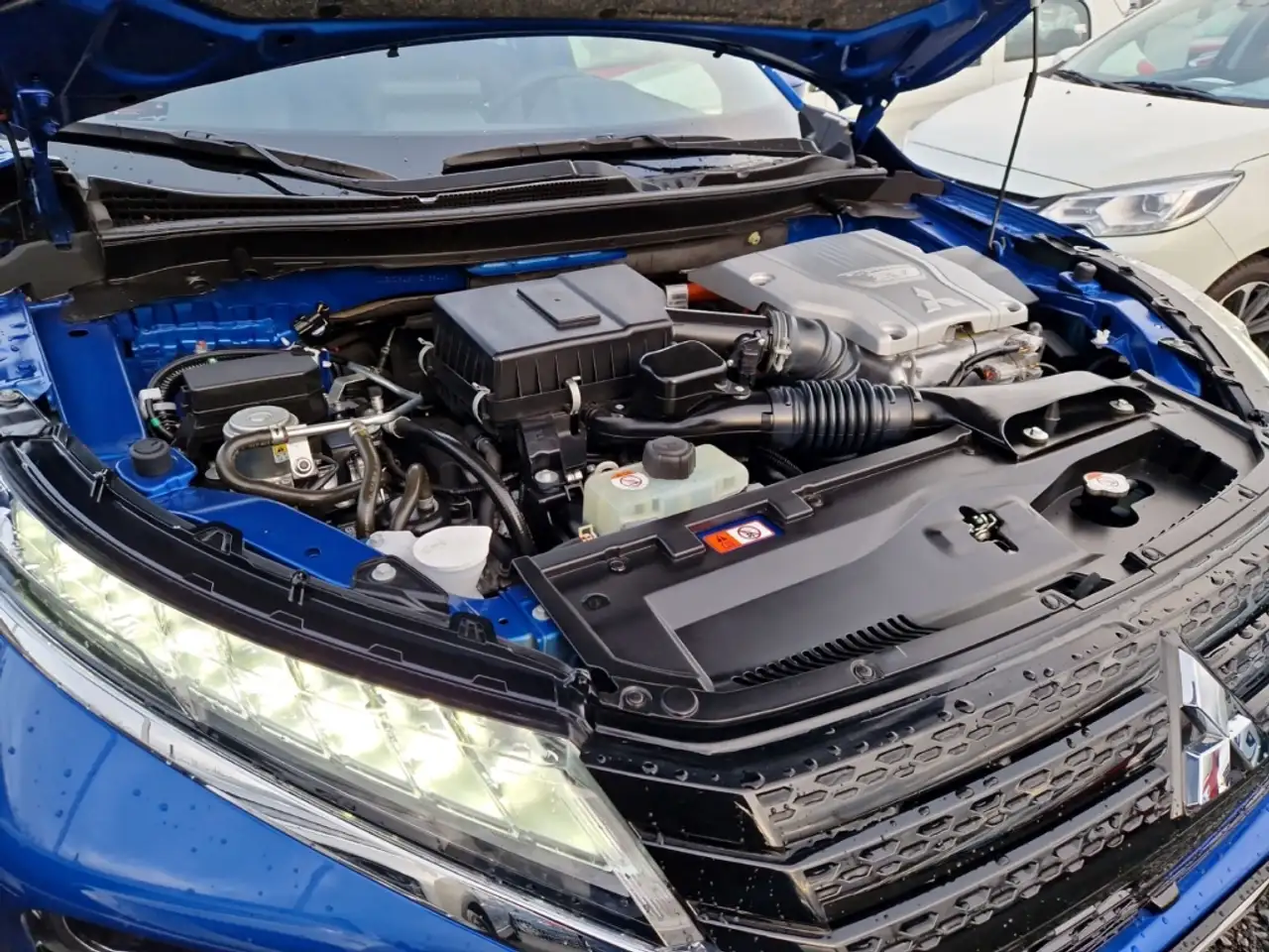 Mitsubishi Eclipse Cross Plug-In Hybrid Select AHK ACC LED Navi — معرض صور السيارة 33