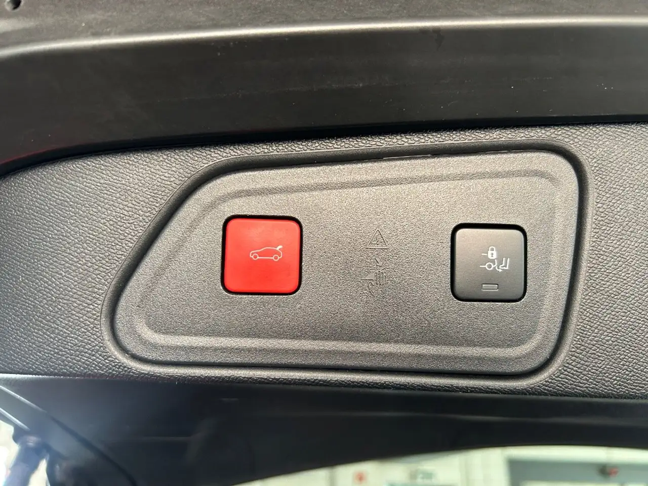 Peugeot 3008 1.2 PureTech 130 GT ACC+LED+Navi+SHZ+Kam. — Galerie du véhicule 7