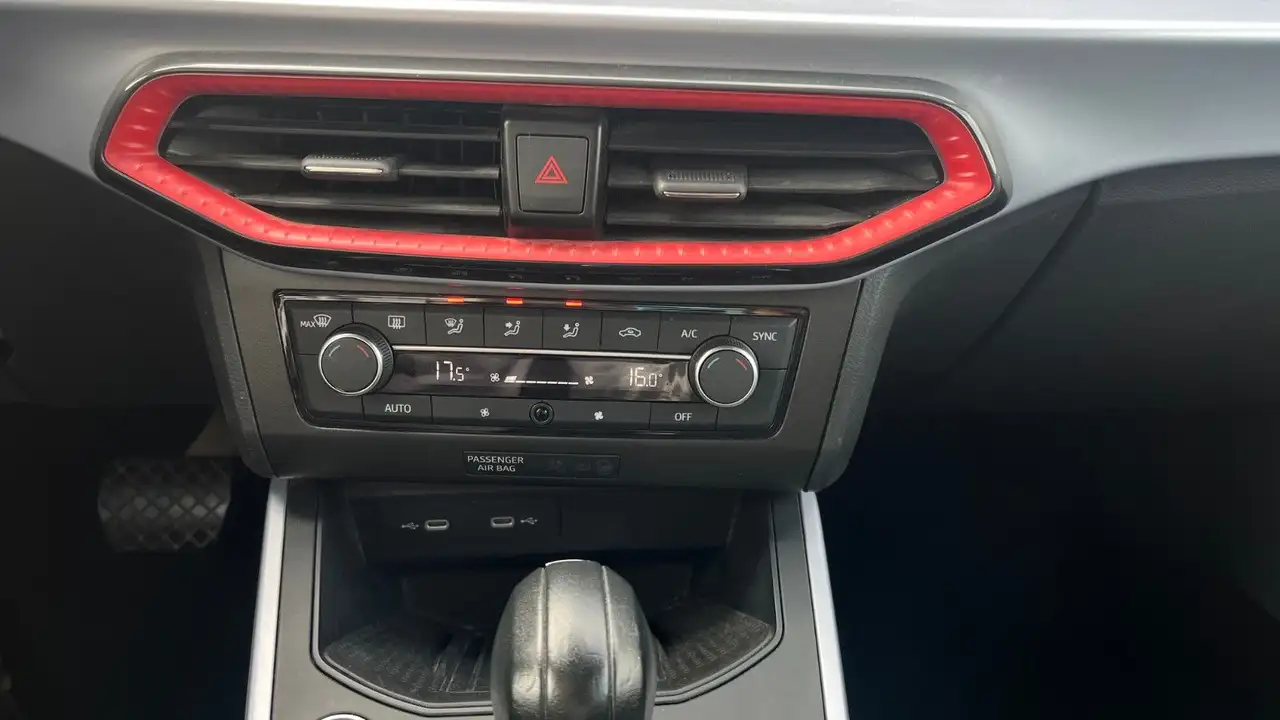 SEAT Arona FR Navi/LED/Kamera ACC ParkLenk Automatik — Galería del vehículo 13