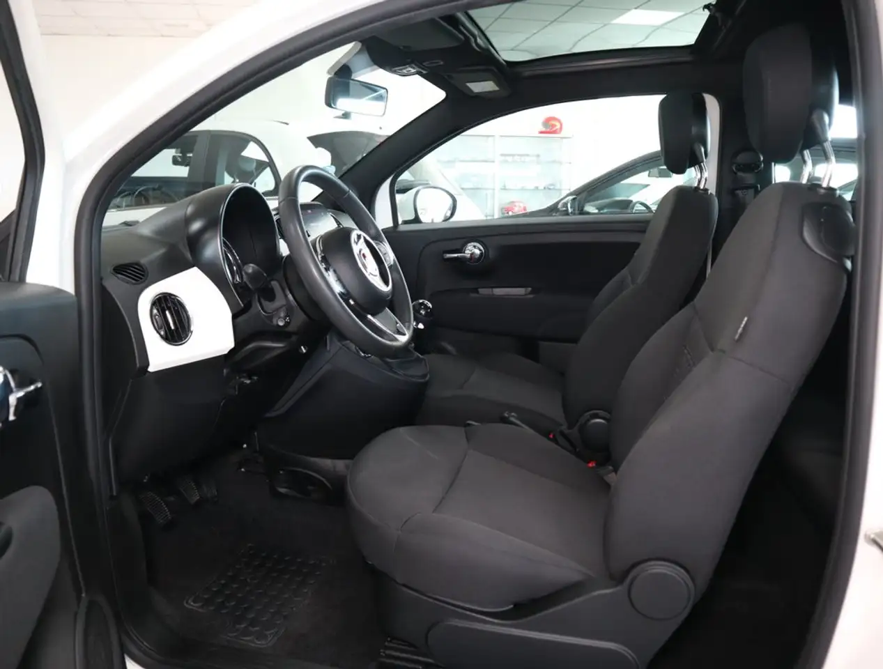 Fiat 500 Monotrim 1.0 Hybrid 51KW (70 CV) — معرض صور السيارة 28