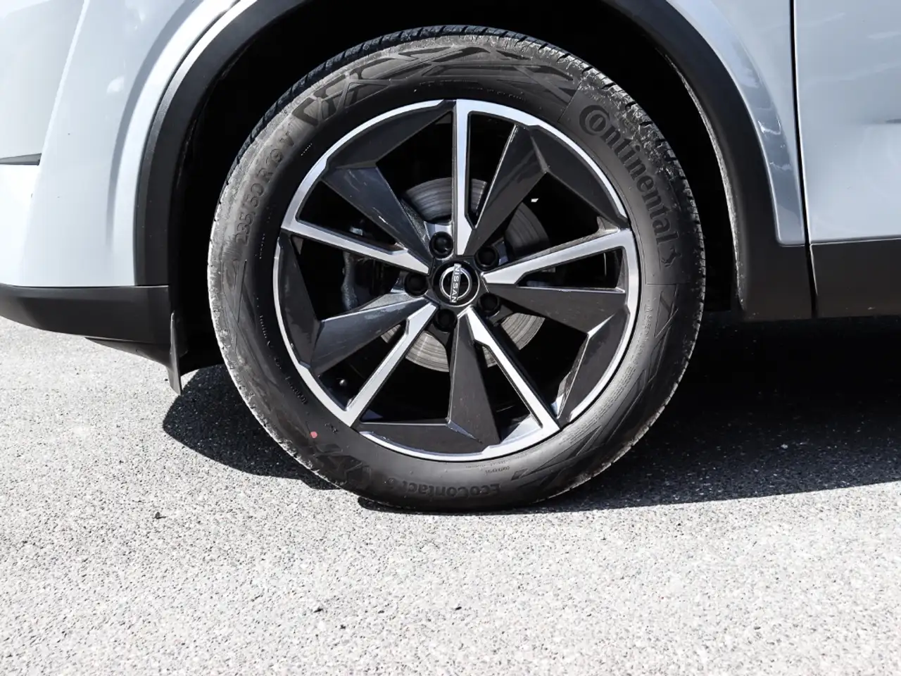 Nissan Qashqai Tekna Navi Soundsystem Bose 360 Kamera LED Dyn. Ku — معرض صور السيارة 3