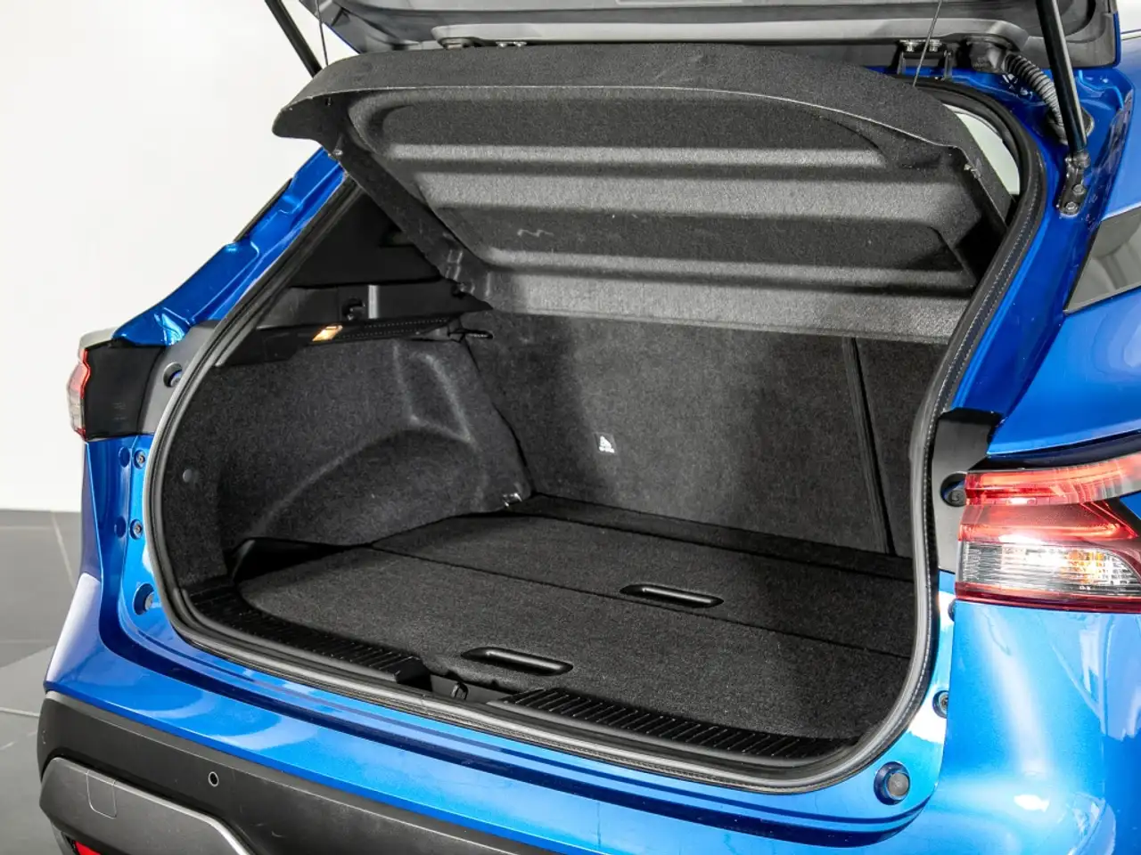 Nissan Qashqai 1.3 DIG-T MHEV 116KW N-STYLE DCT 5P — Vehicle gallery 30