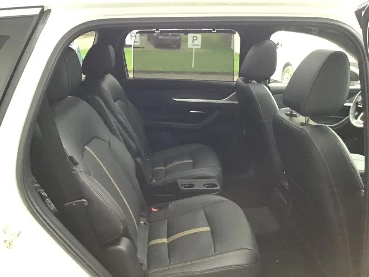 Mazda CX-80 2.5L e-SKYACTIV PHEV 327ps e-Skyactiv PHEV — Galerie du véhicule 3