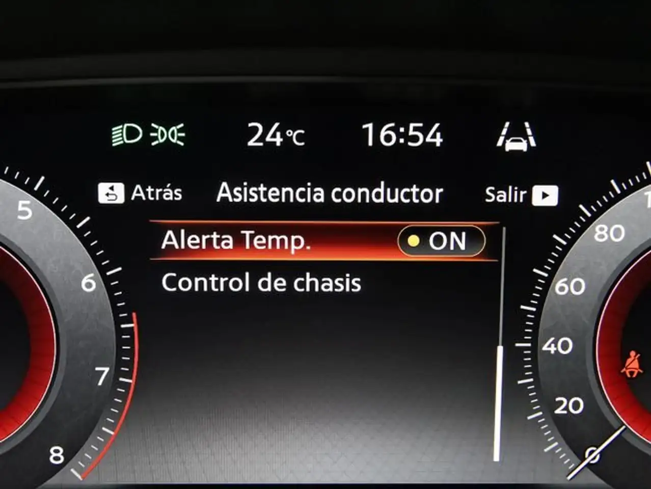 Nissan Juke DIG-T 84 kW (114 CV) 6M/T N-Connecta — معرض صور السيارة 29