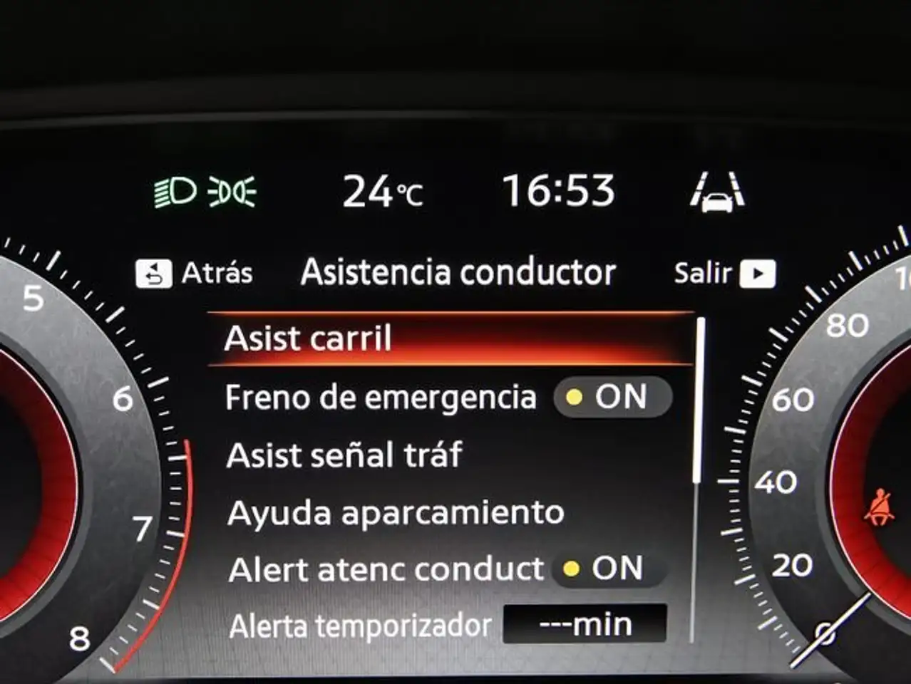 Nissan Juke DIG-T 84 kW (114 CV) 6M/T N-Connecta — معرض صور السيارة 28