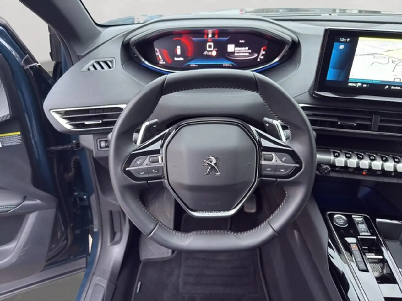 Peugeot 3008 Hybrid 136 Allure Pack ALLWETTER ACC NAVI SHZ P... — Vehicle gallery 13