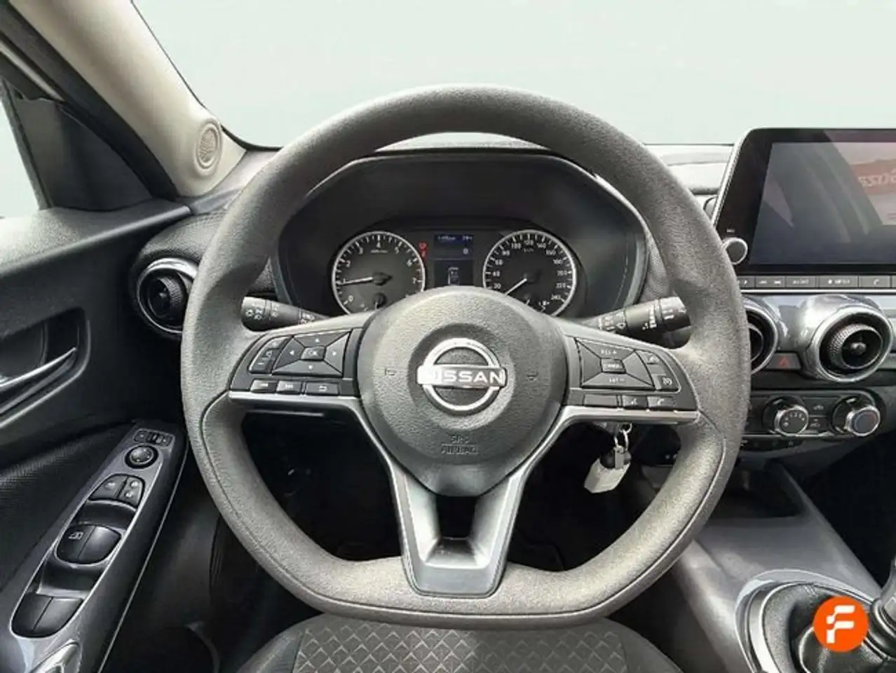 Nissan Juke DIG-T 84 kW (114 CV) 6M/T Acenta — معرض صور السيارة 11