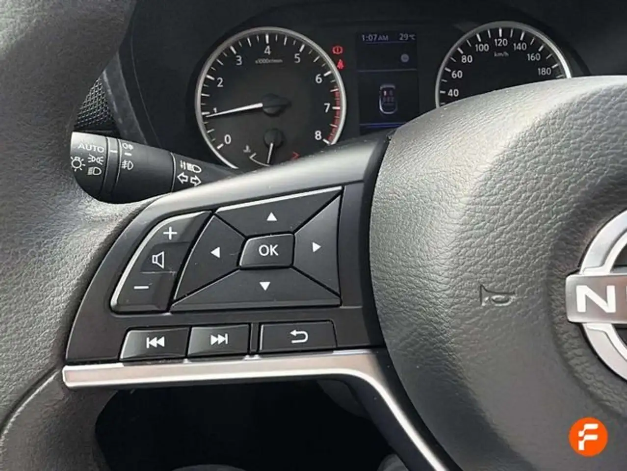Nissan Juke DIG-T 84 kW (114 CV) 6M/T Acenta — معرض صور السيارة 13
