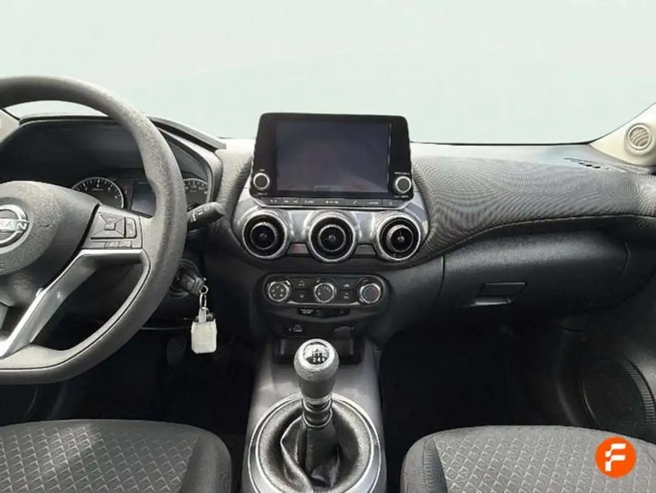 Nissan Juke DIG-T 84 kW (114 CV) 6M/T Acenta — معرض صور السيارة 10
