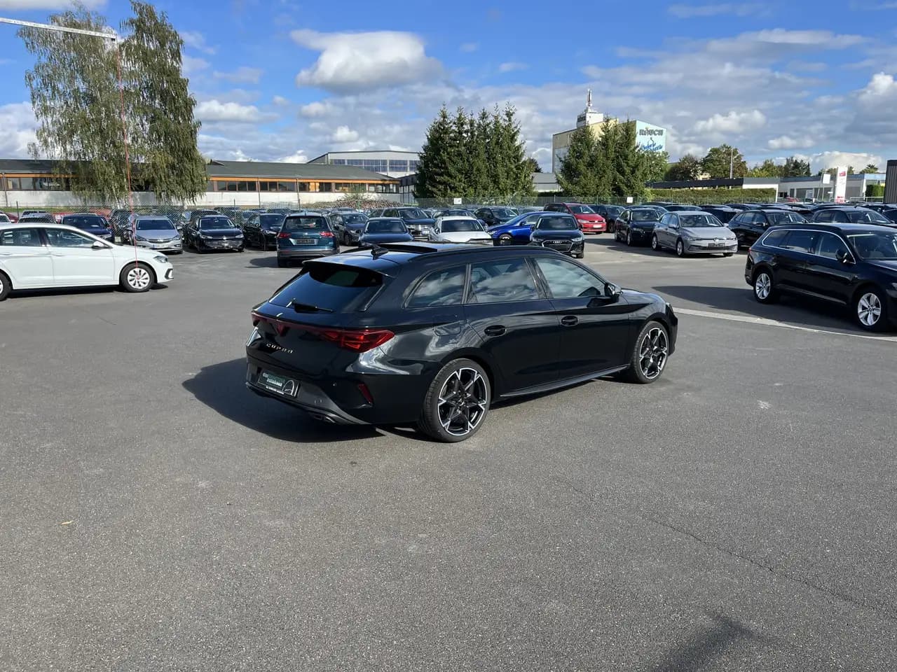 CUPRA Leon SP 1.5 TSI DSG 181€ m.20% Anz. PANO Navi ACC MAT — معرض صور السيارة 8