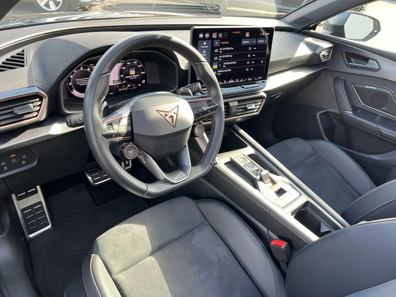 CUPRA Leon SP 1.5 TSI DSG 181€ m.20% Anz. PANO Navi ACC MAT — معرض صور السيارة 12