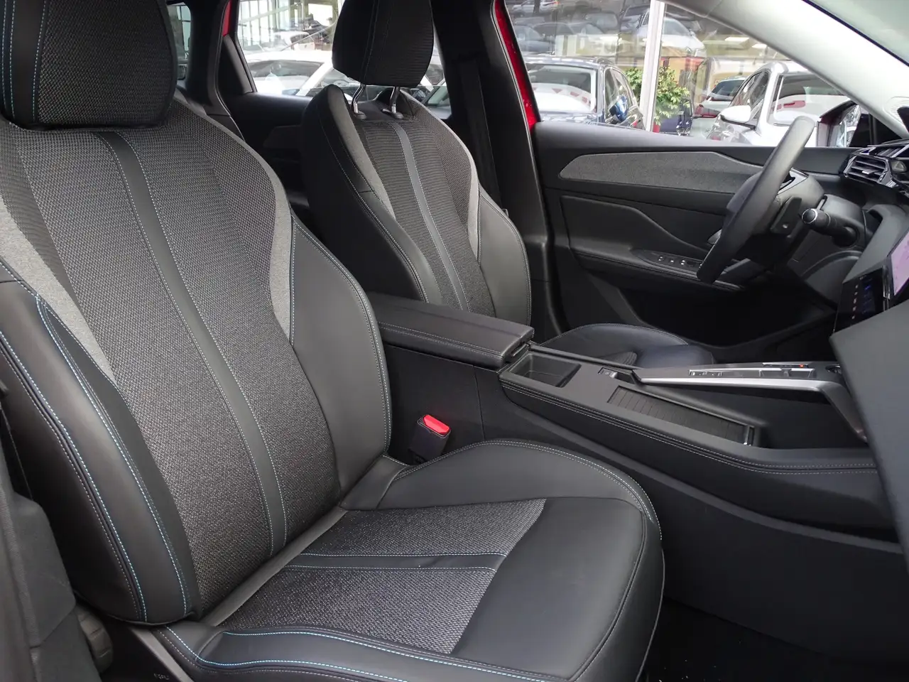 Peugeot 308 SW PureTech 130 Aut. LED ACC Navi — معرض صور السيارة 12