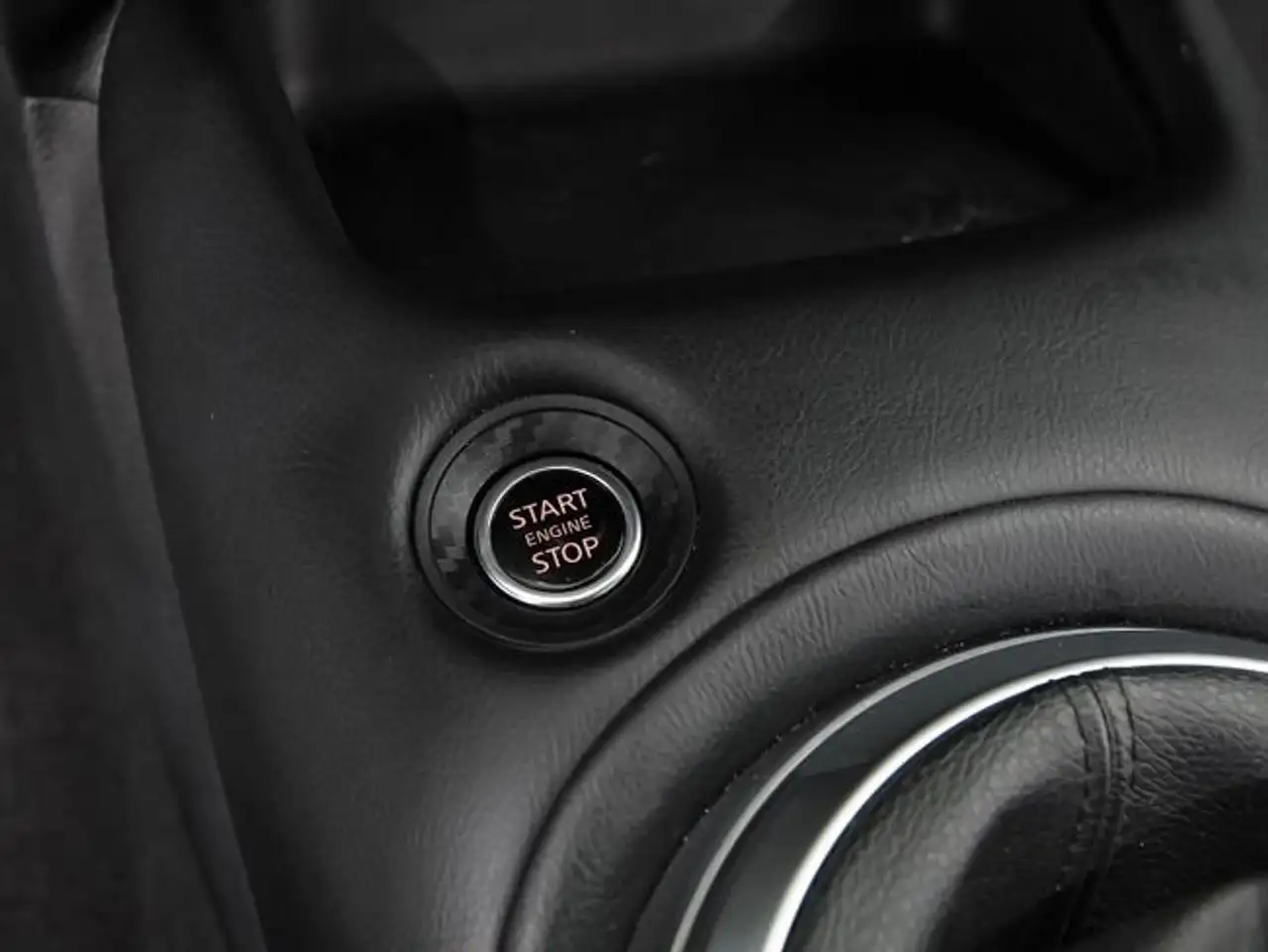 Nissan Juke DIG-T 84 kW (114 CV) 6M/T N-Connecta — Galerie du véhicule 28