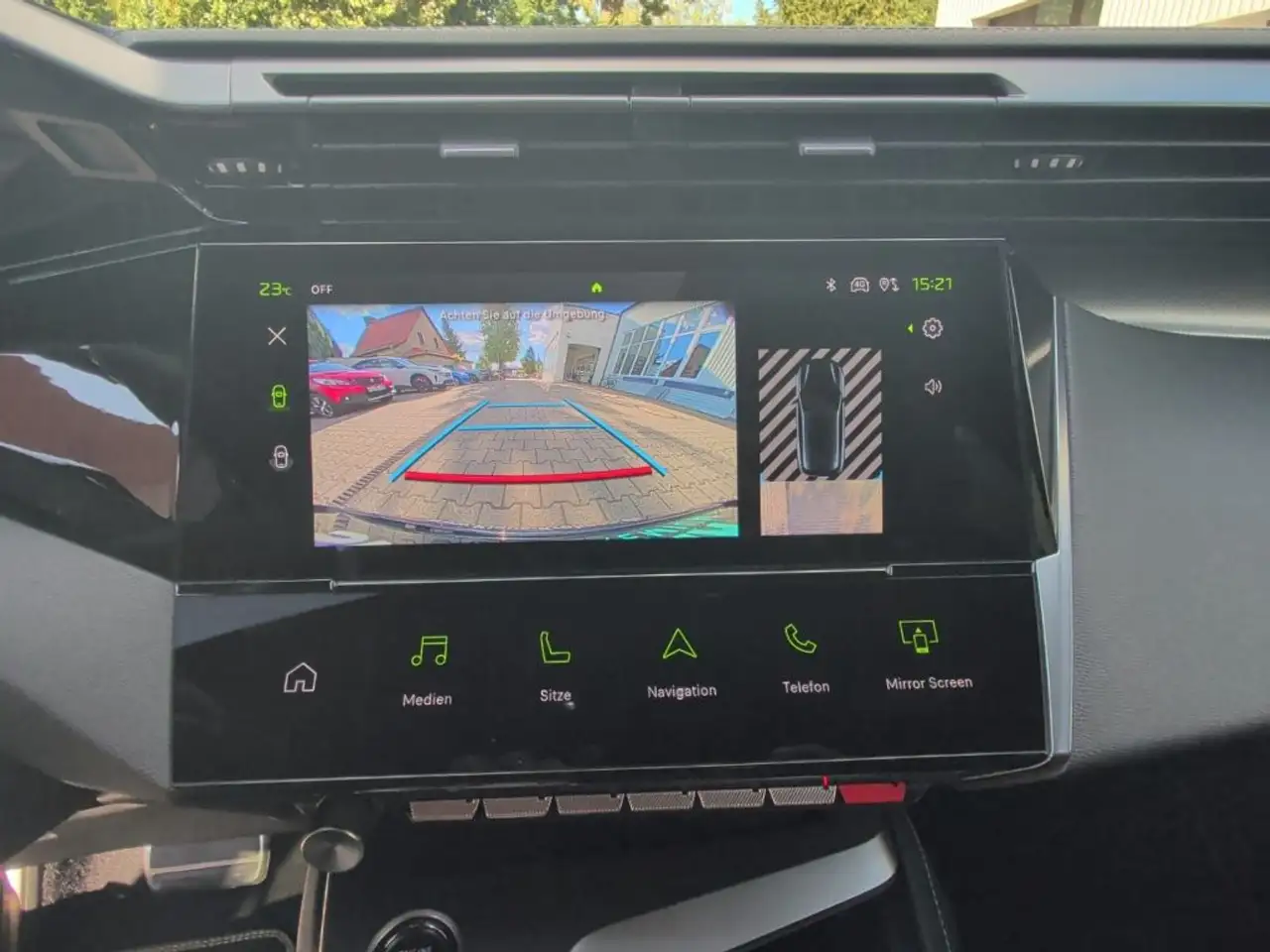 Peugeot 308 PureTech 130 EAT8 GT — Galería del vehículo 17