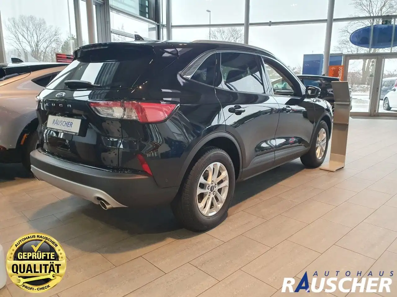 Ford Kuga 1.5 EcoBoost TITANIUM X (DFK) — Galerie du véhicule 4