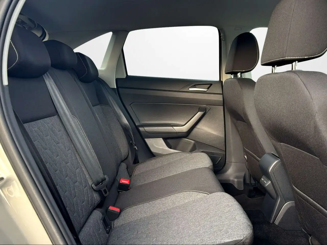 Volkswagen Taigo 1.0 TSI MOVE LED+APP+ACC Bluetooth Klima — Galerie du véhicule 12