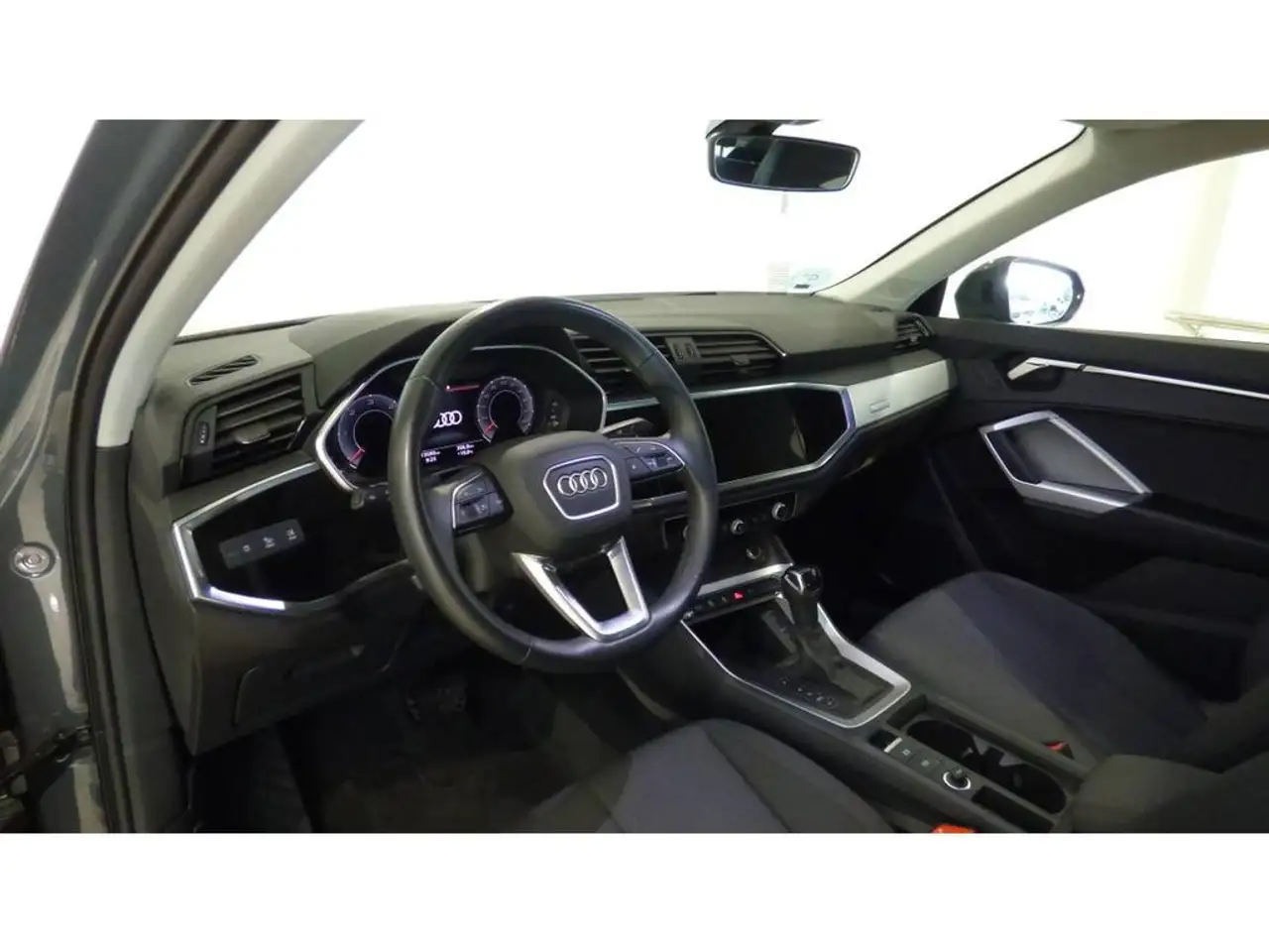 Audi Q3 Sportback 35 TDI Advanced S tronic — معرض صور السيارة 18