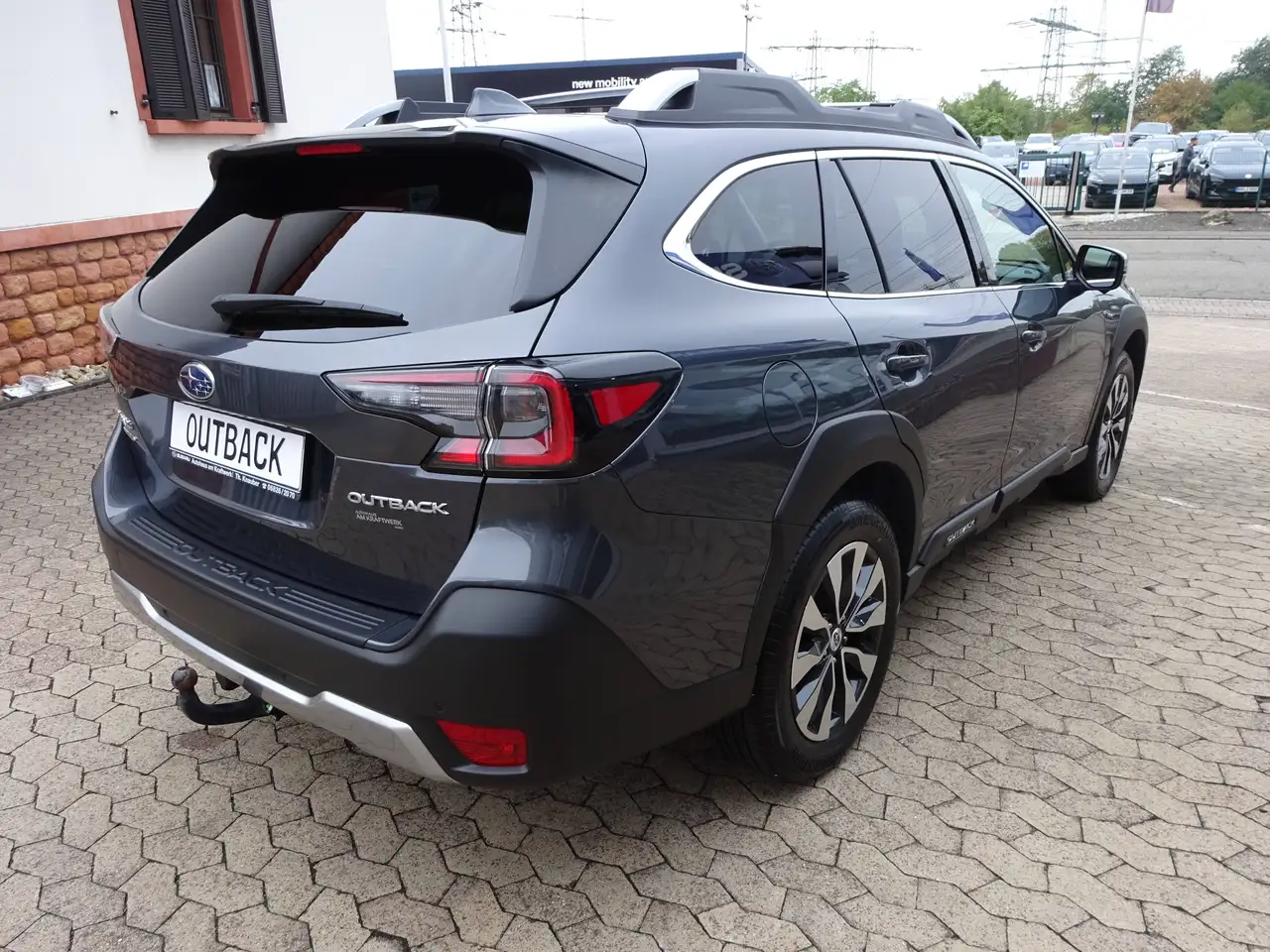 Subaru OUTBACK 2.5i Platinum *2.Hd.*AHK abn.* — Vehicle gallery 4