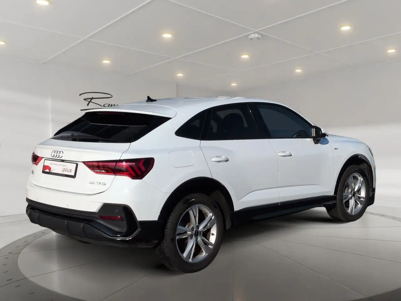 Audi Q3 S line 35 TFSI ACC Kamera CarPlay — معرض صور السيارة 5