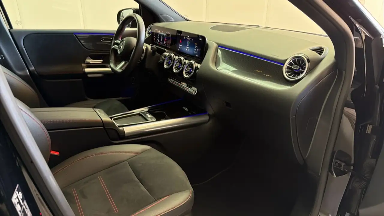 Mercedes-Benz B 200 200d — Galerie du véhicule 10
