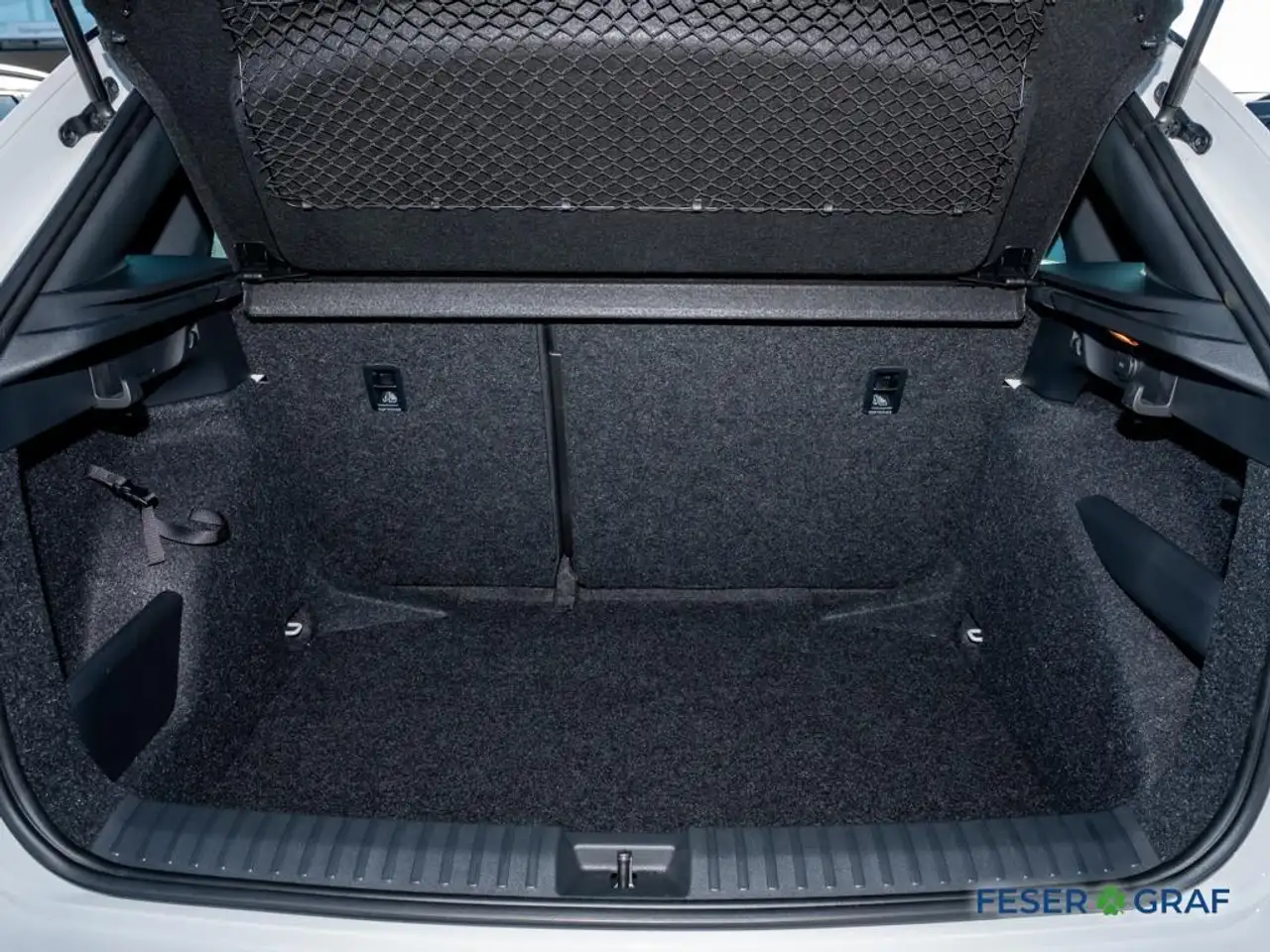 Skoda Kamiq Monte Carlo 1.5 TSI DSG 2xPDC/SHZ/RFK/LED — Vehicle gallery 12