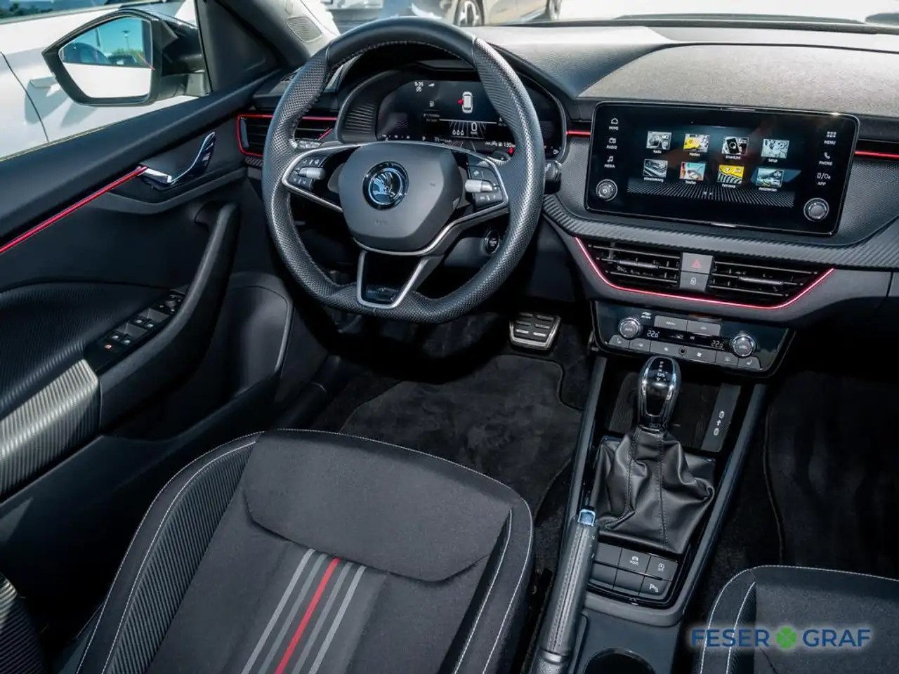 Skoda Kamiq Monte Carlo 1.5 TSI DSG 2xPDC/SHZ/RFK/LED — Vehicle gallery 7