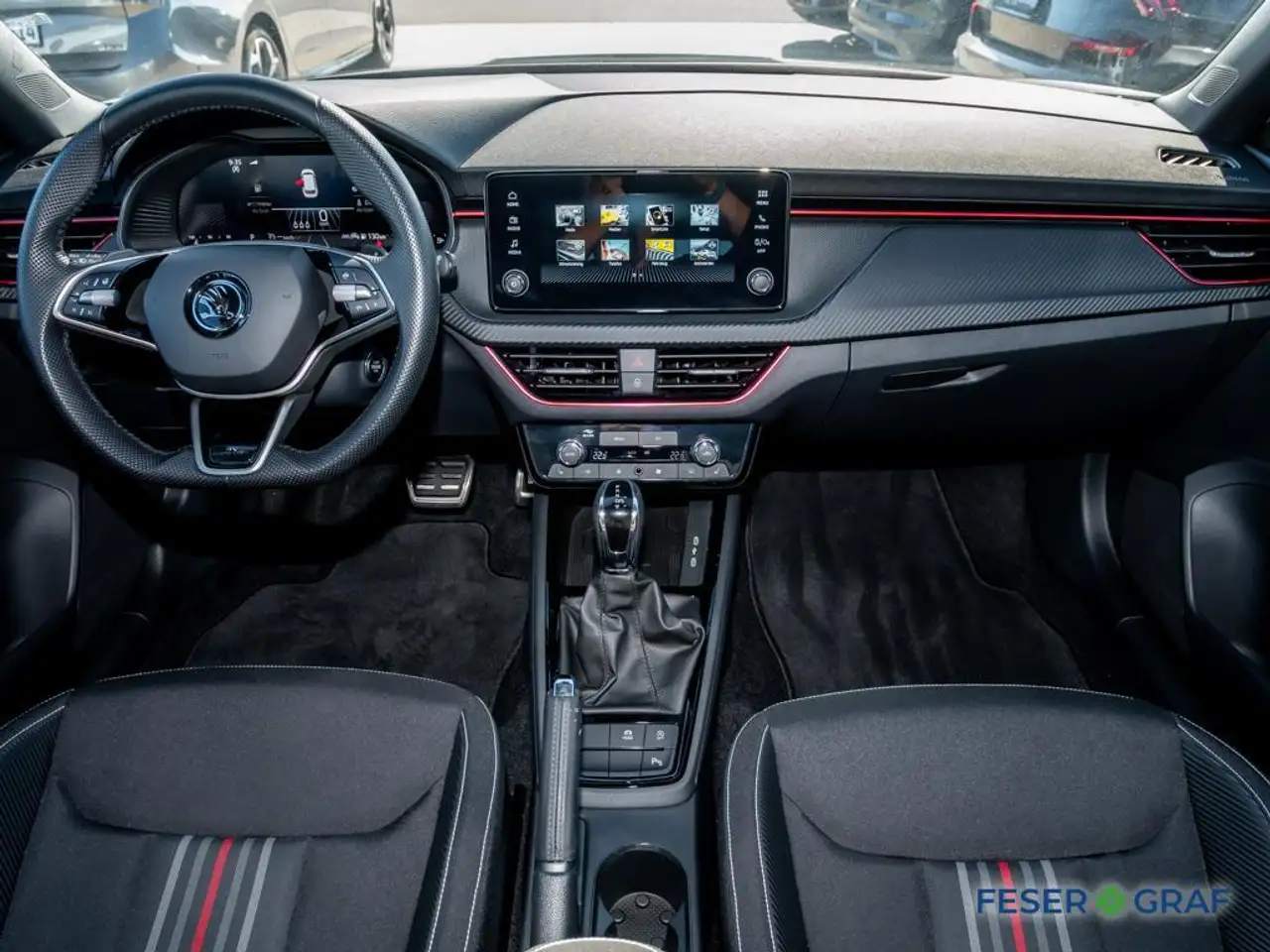Skoda Kamiq Monte Carlo 1.5 TSI DSG 2xPDC/SHZ/RFK/LED — Vehicle gallery 11