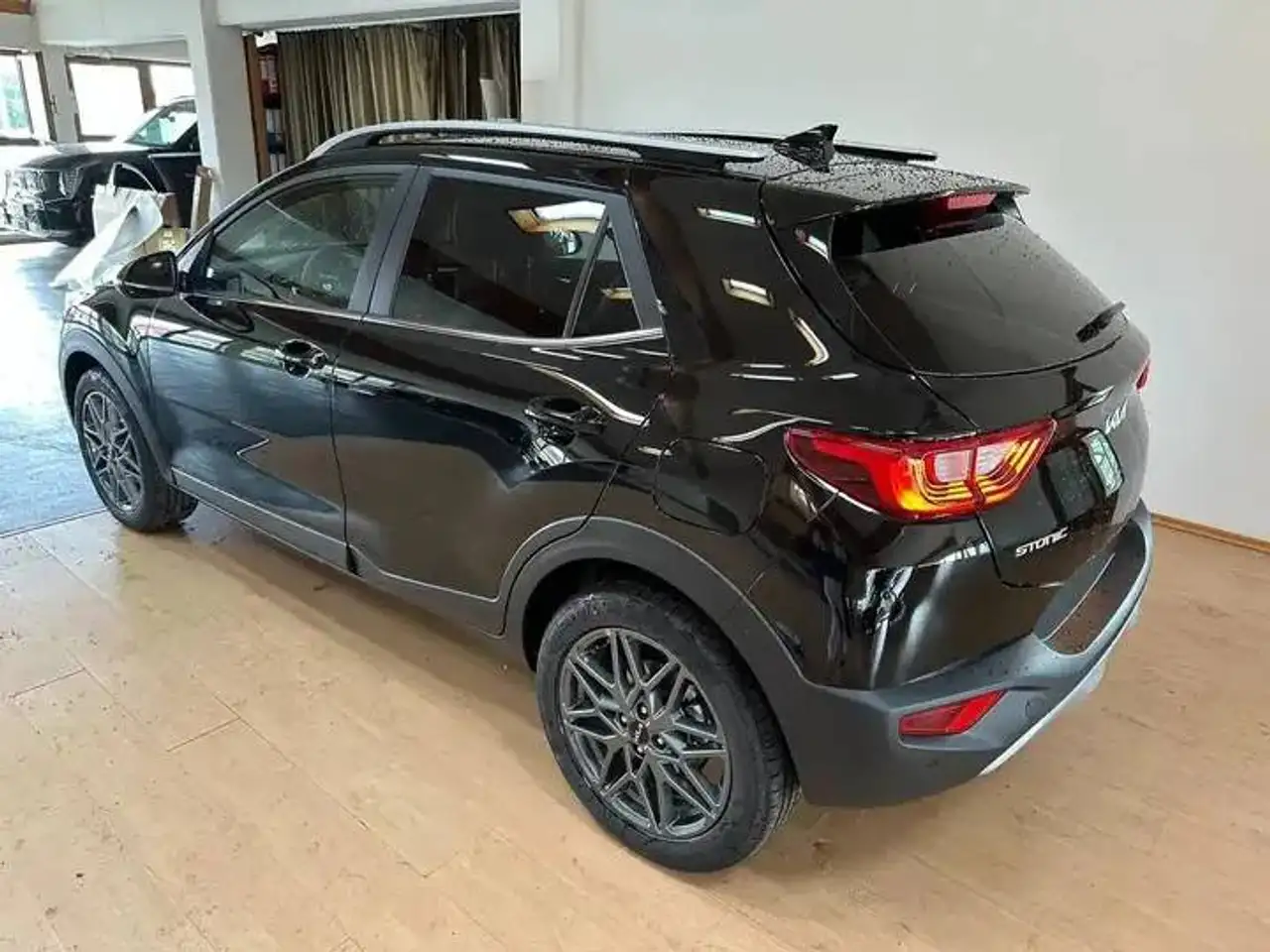 Kia Stonic 1.0 T-GDI 100 Nightline Edition — معرض صور السيارة 3