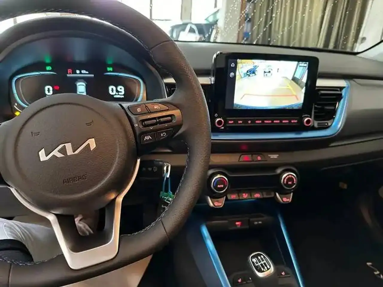 Kia Stonic 1.0 T-GDI 100 Nightline Edition — معرض صور السيارة 12