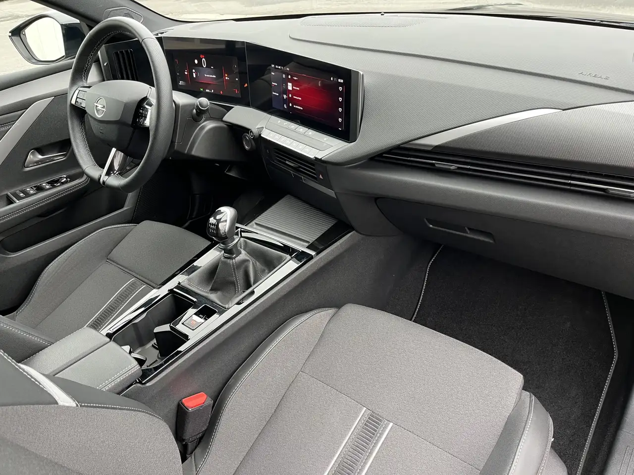 Opel Astra 1.2 GS 119€ m.20% Anz. AHK Navi 360-RFK SHZ LR-H — Vehicle gallery 12