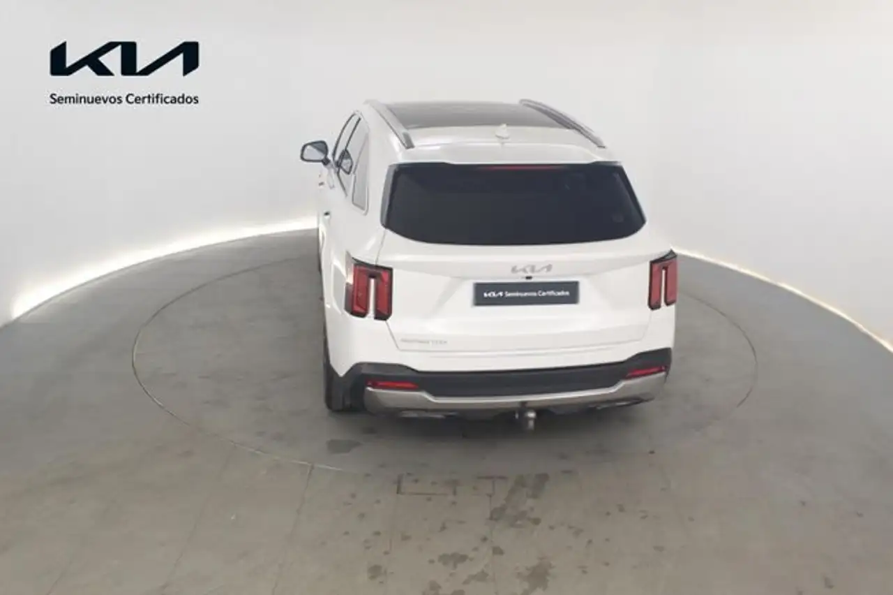 Kia Sorento 2.2CRDi Emotion Pack Premium 4x2 DCT — معرض صور السيارة 3