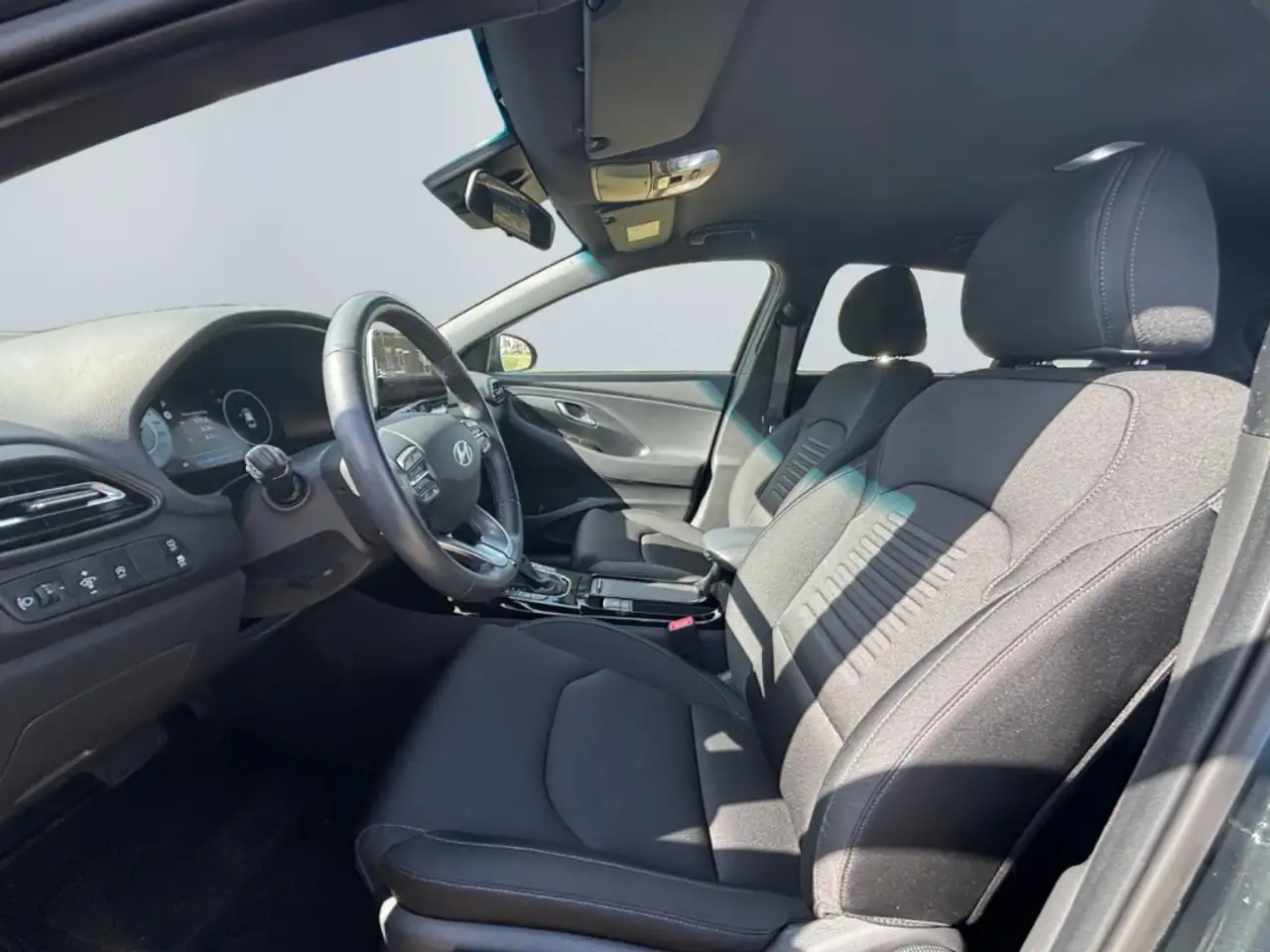 Hyundai i30 Advantage 1.0 T-GDI Navi Digitales Cockpit LED App — Vehicle gallery 9