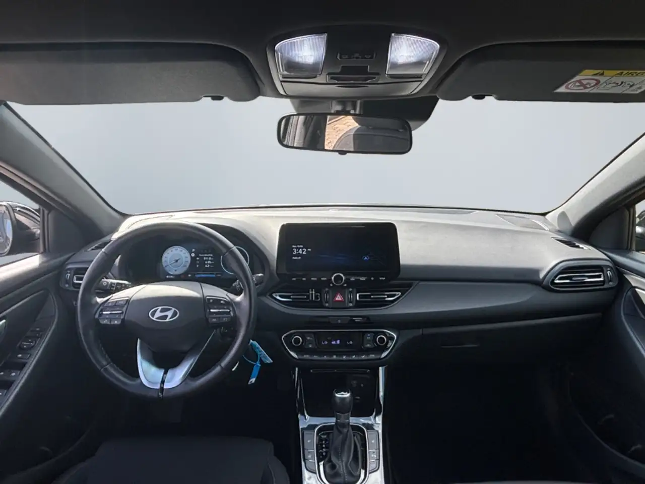Hyundai i30 Advantage 1.0 T-GDI Navi Digitales Cockpit LED App — Vehicle gallery 10