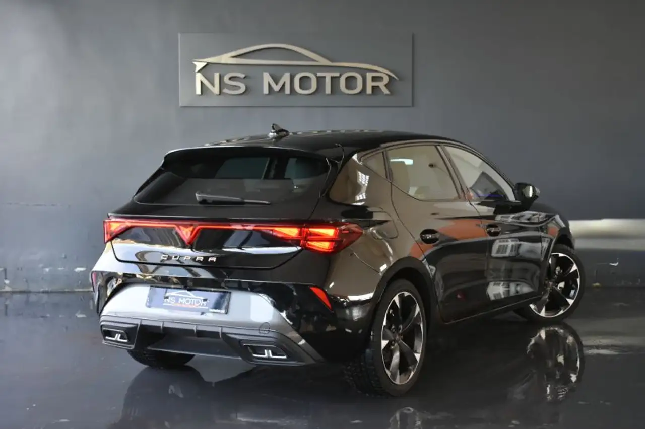 CUPRA Leon 1.5 eTSI 110 DSG — Galerie du véhicule 4