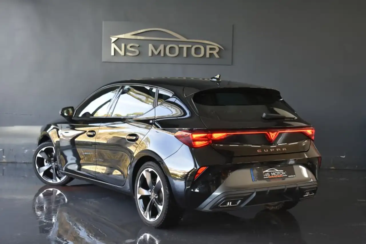 CUPRA Leon 1.5 eTSI 110 DSG — Galerie du véhicule 3