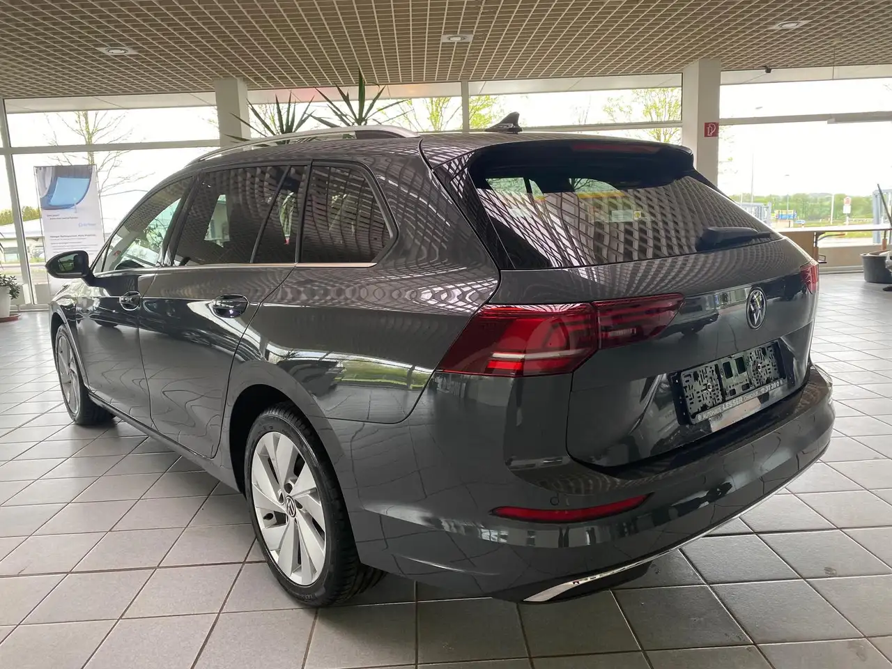 Volkswagen Golf Variant Style 1.5eTSI*DSG*LED+*RFK 360*ACC*Facelif — Galería del vehículo 4