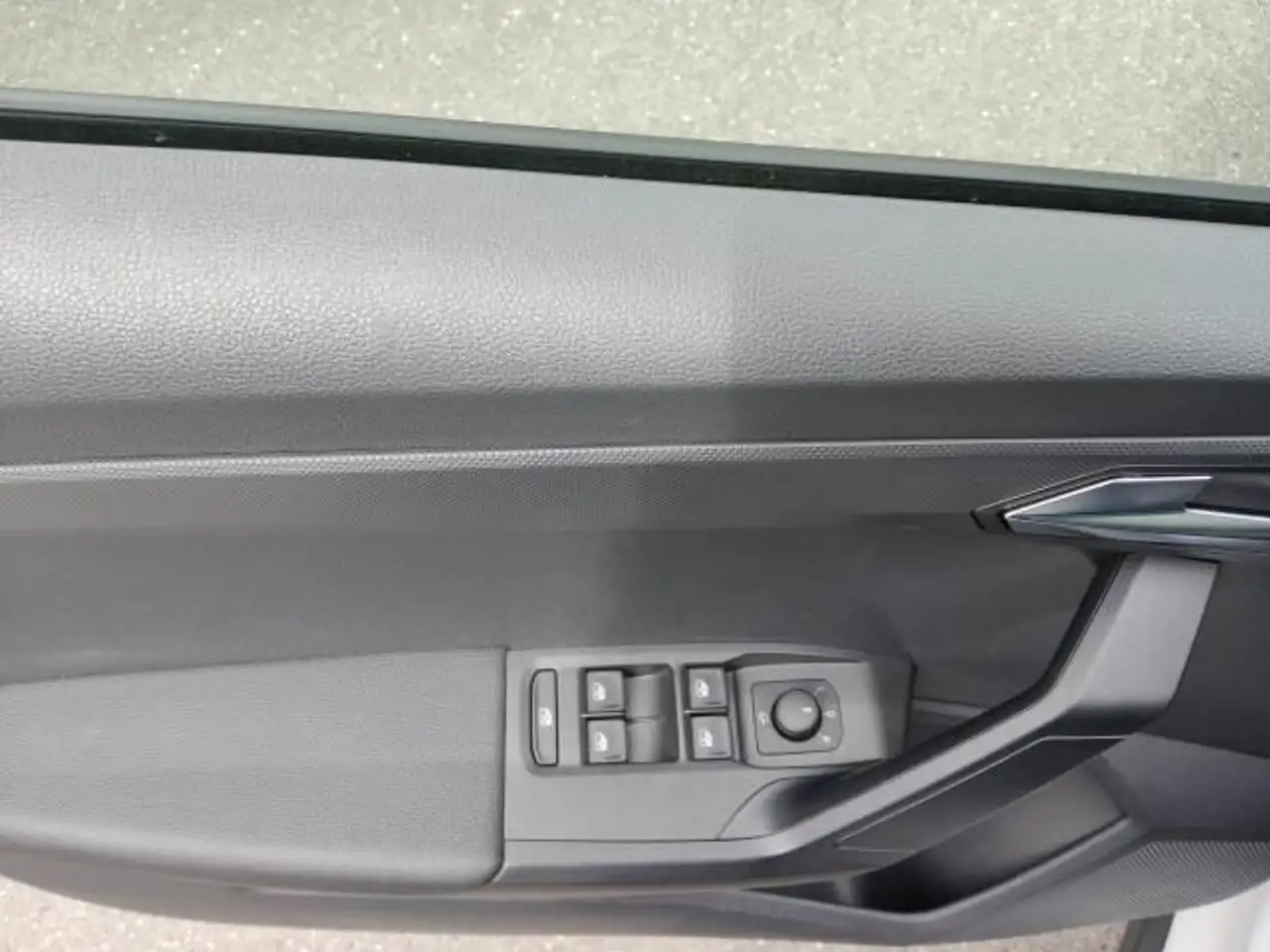 SEAT Arona ARONA STYLE EDITION 1.0 TSI SITZH. EINPARKH. DAB — Galerie du véhicule 13