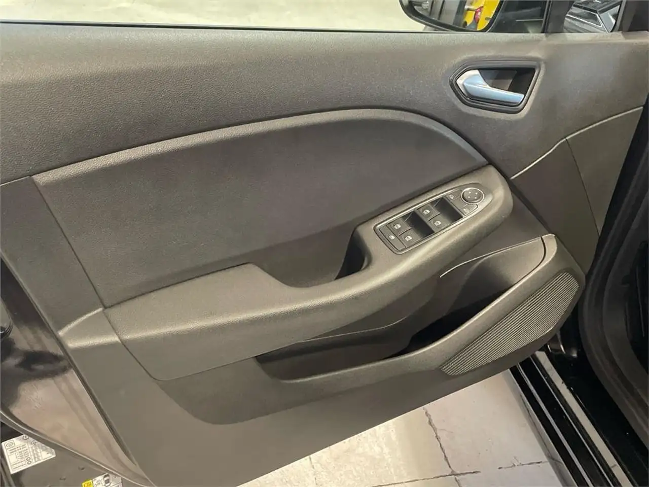 Renault Clio TCe GLP Evolution 74kW — Vehicle gallery 9
