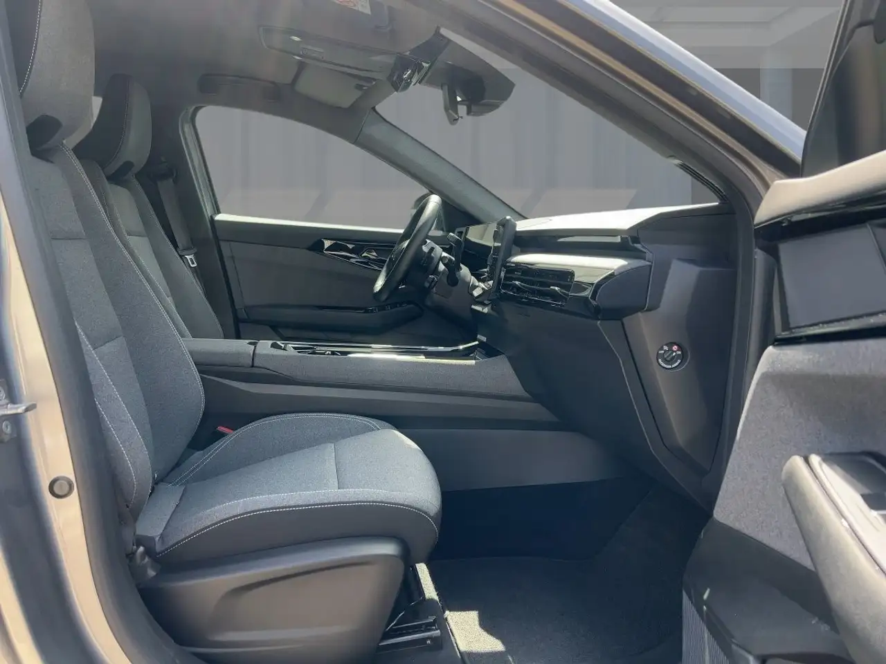 Renault Austral 1.3 TCE 160 EVOLUTION — Galería del vehículo 8