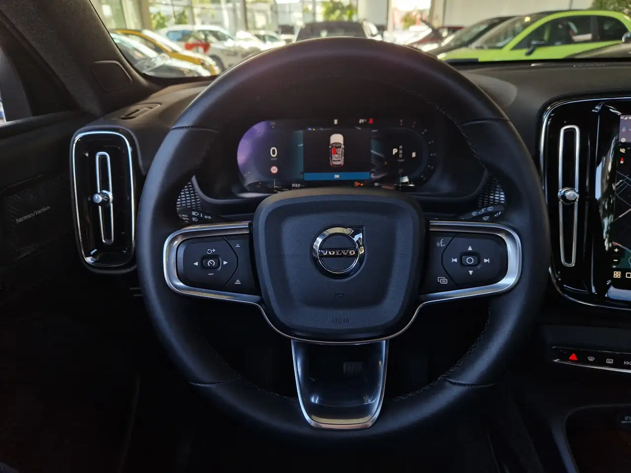 Volvo XC40 Ultra Dark PANO AHK H/K 360° — Vehicle gallery 14