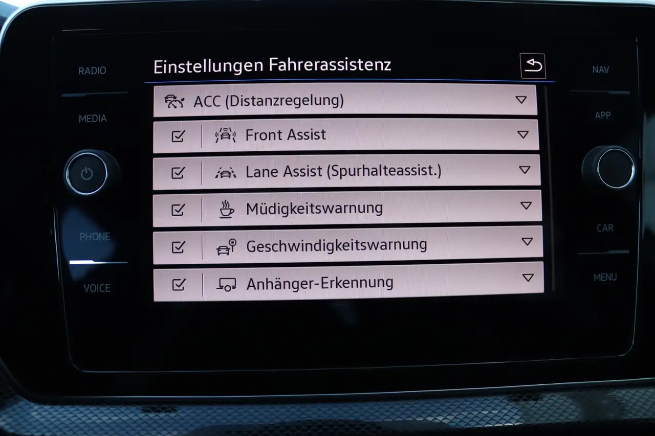 Volkswagen T-Cross 1.5 TSI DSG R-Line AHK Kamera — Vehicle gallery 20