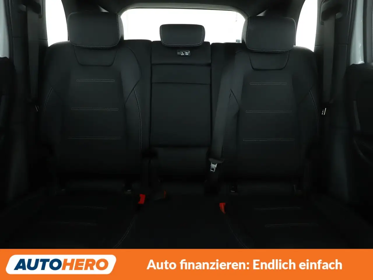 Mercedes-Benz GLB 250 GLB 250 Mild-Hybrid 4Matic AMG Line Aut.*NAVI*LED* — Galería del vehículo 16