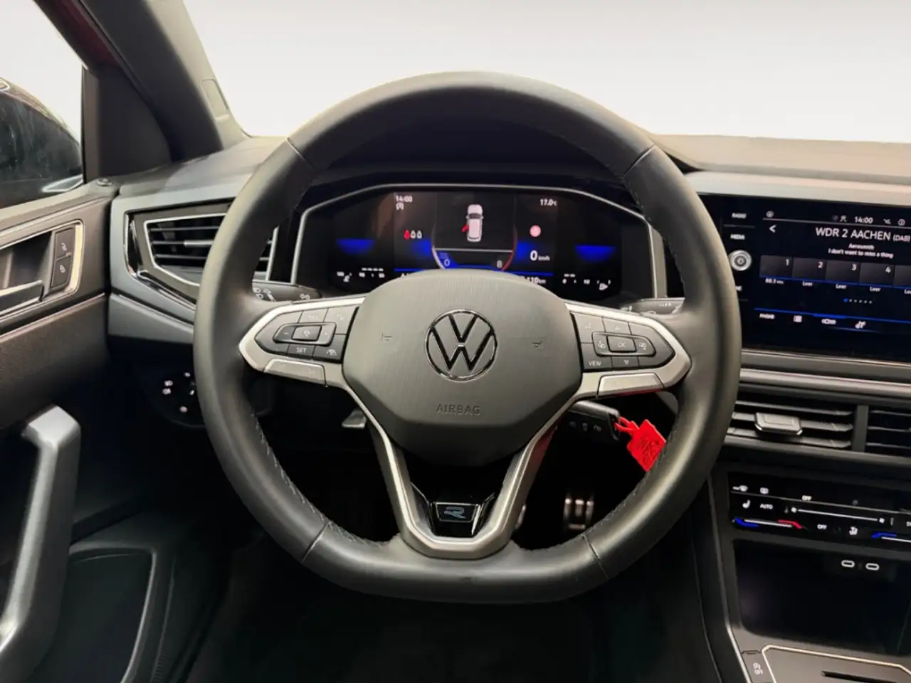 Volkswagen Taigo R-Line NAV LED DIG-DISPLAY KAMERA ACC SITZ.HZG TEM — Galería del vehículo 14