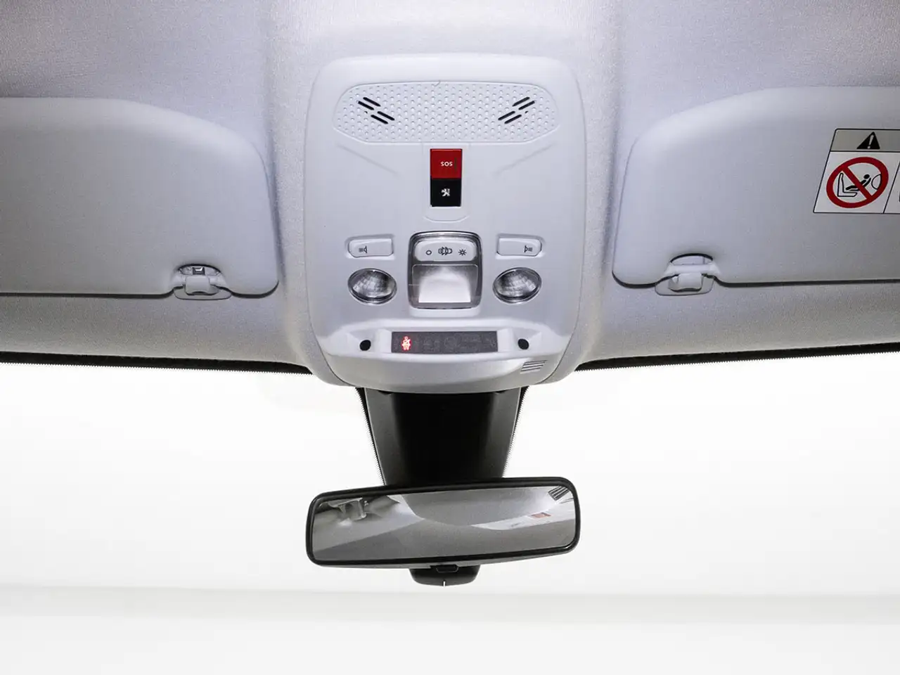 Peugeot 208 Active Eléctrico 136 — معرض صور السيارة 25