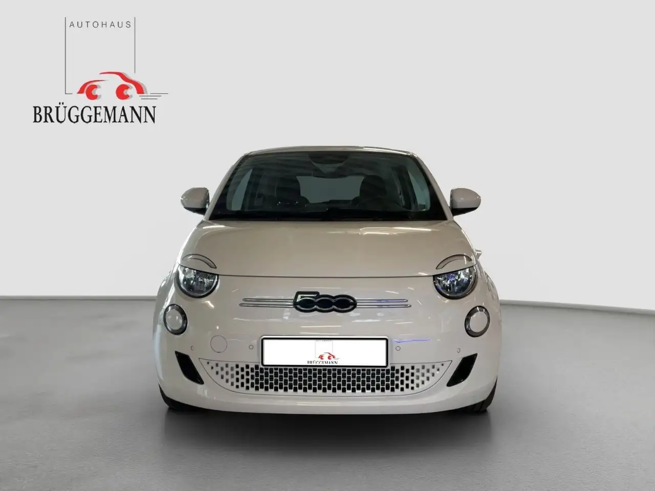 Fiat 500e + Komfort Paket, 16" Alufelgen — Vehicle gallery 2