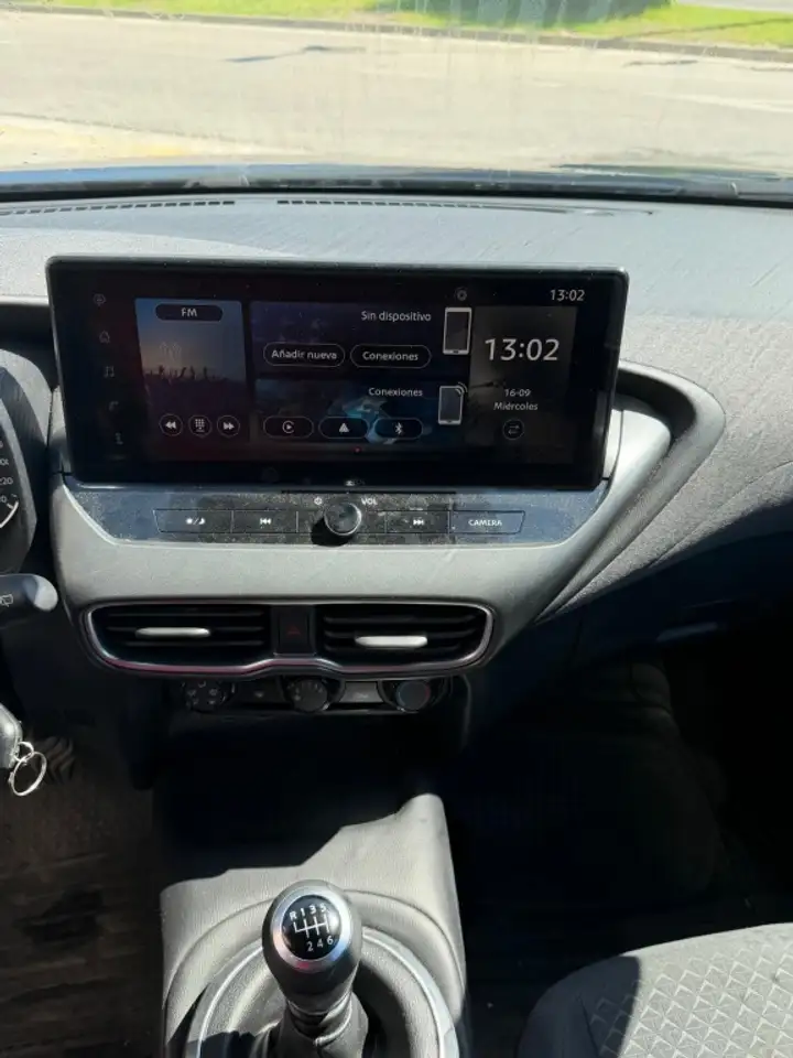 Nissan Juke 1.0 DIG-T Acenta 4x2 84kW — معرض صور السيارة 10