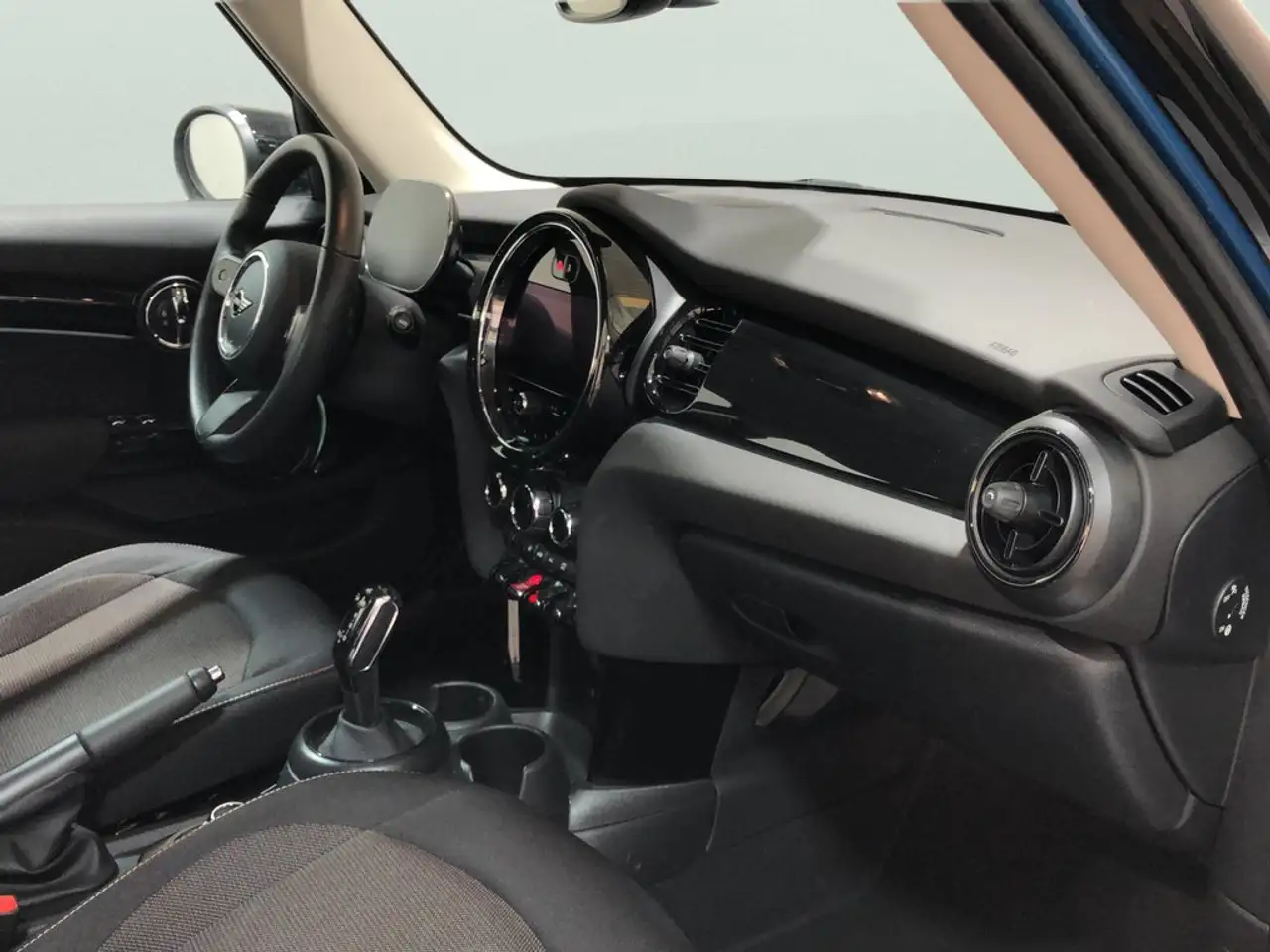MINI Cooper Aut. — معرض صور السيارة 8