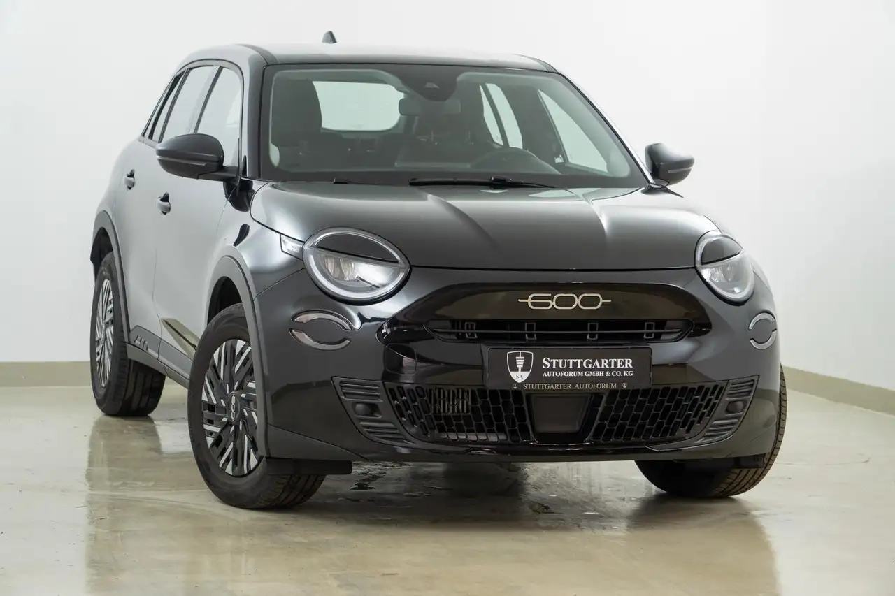 Fiat 600 Hybrid 125-Jahre-Edition ACC — Kupferzell