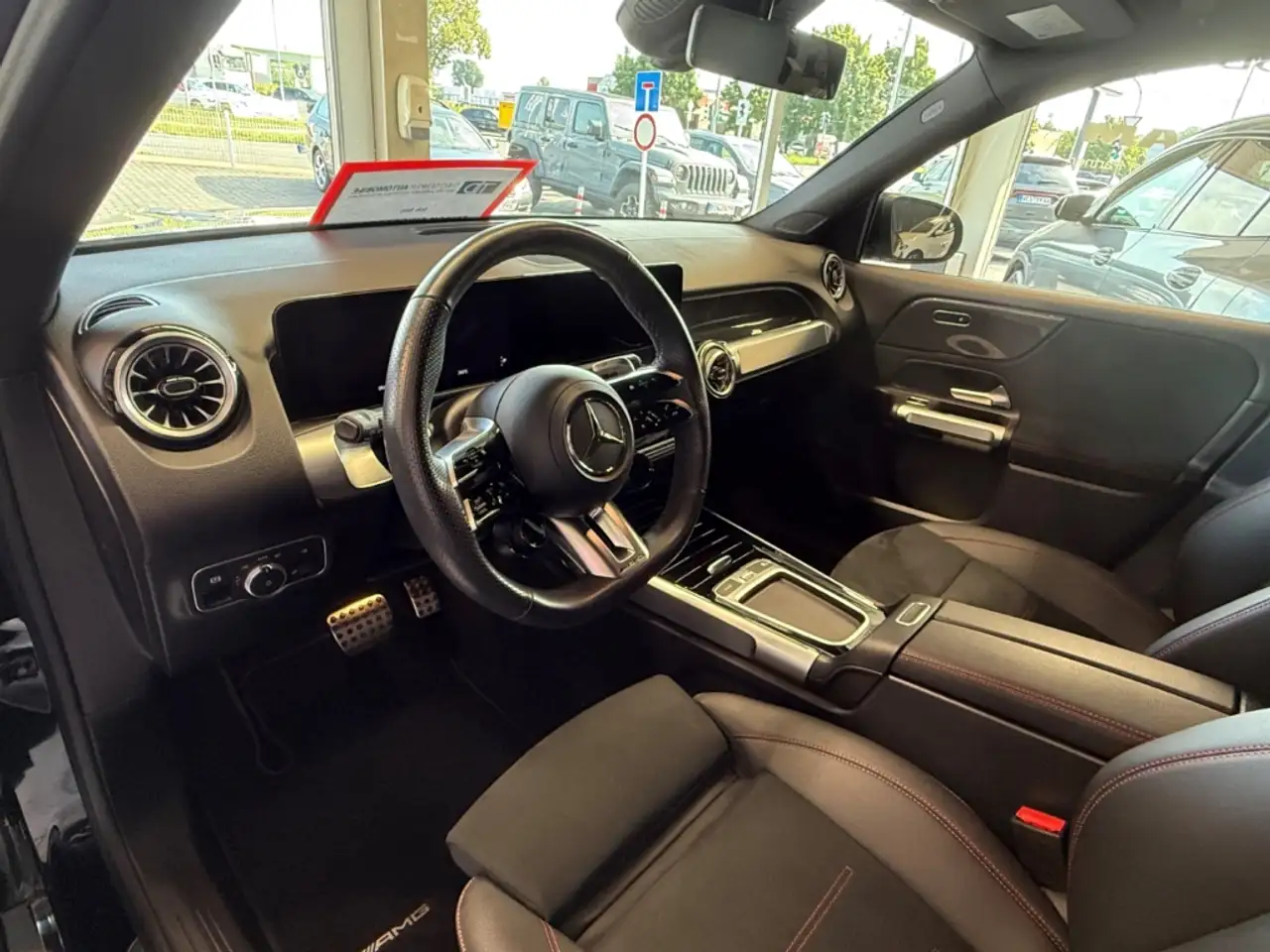 Mercedes-Benz GLB 35 AMG 4Matic, PREMIUM-PAKET, AMG-NIGHT — معرض صور السيارة 9