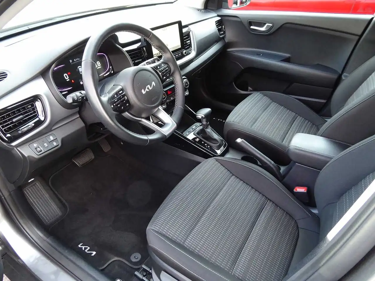 Kia Stonic 1.0 T-GDI 100 OPF DCT7 Vision — Galería del vehículo 8